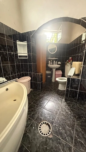 Casă de vânzare – Zonă centrală Ploiești | Potențial investițional - imagine 10