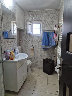 De vanzare apartanent cu 3 camere - imagine 4