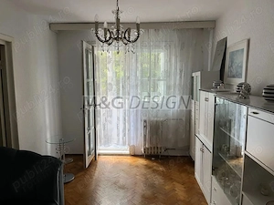 Apartament 3 camere  Dacia etaj 2