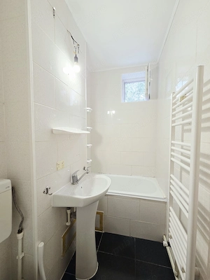 Apartament 3 camere Micro 19 CT bloc aproape de bulevard - imagine 4