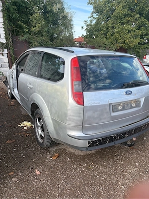 dezmembrez 2 Ford focus Mk2 1.6 tdci 2006  - imagine 5