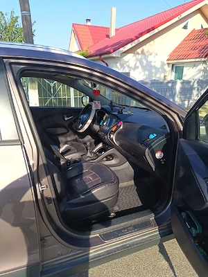 Vând Hyundai ix35  - imagine 8