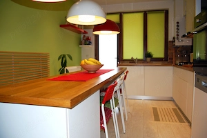 Apartament 3 camere cu doua parcari si gradina generoasa zona sesul de sus  - imagine 2