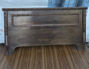 2 buc Tablie de Pat Vintage; Tablie din lemn masiv cu ornamente sculptate 