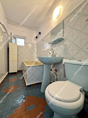Apartament 3 camere, decomandat  Micro 20-77 mp - imagine 9