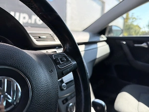 Vw Passat - imagine 16