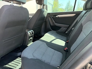 Vw Passat - imagine 8