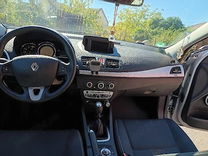 Vând Renault Megane 3, 2009, 1.5 dci,294000 km - imagine 2