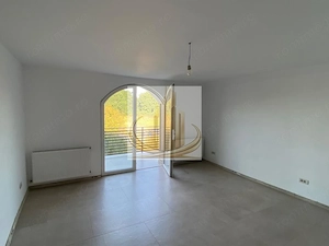 Casă 5 camere, 2 niveluri, intrări și utilități separate – Șag - imagine 5