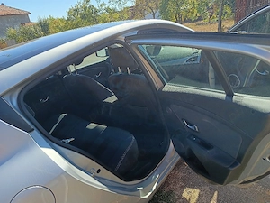 Vând Renault Megane 3, 2009, 1.5 dci,294000 km - imagine 7