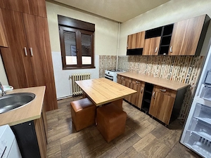 Inchiriez apartament cu 3 camere in vila(Lipovei) - imagine 4