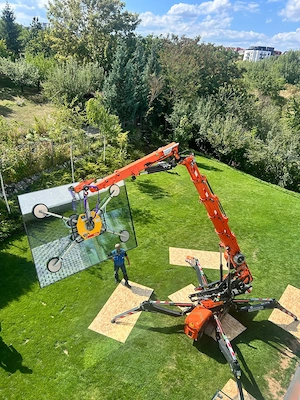 Inchiriere macara spider si ventuza 