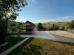 Casă de vânzare în Henig – proprietate cu teren generos de 2.800 mp - imagine 5