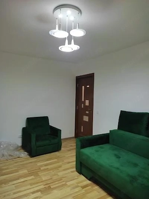  PERSOANA FIZICA,inchiriez  apartament cu 3 camere,zona Nicolina( str.Libertatii nr. 62), - imagine 3