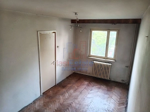 Apartament 2 camere, 36 mp, Alexandru cel Bun - etaj 2, centrala proprie - imagine 2
