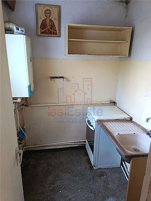 Apartament 2 camere, 36 mp, Alexandru cel Bun - etaj 2, centrala proprie - imagine 4