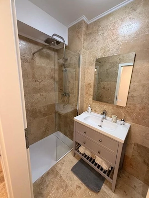 Summerland apartament 2 camere renovat loc parcare termen lung - imagine 6
