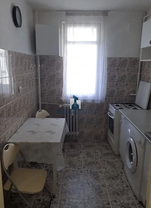Inchiriere Apartament 2 Camere Semidecomandat Bd.Alexandru Obregia - imagine 3