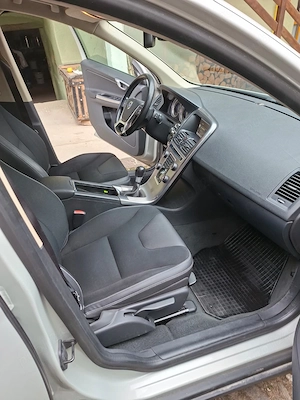 Volvo XC60, 2012, D3 D4, 172000 km  - imagine 7