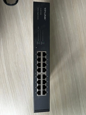 Switch TP-Link TL-SG1016D   16 porturi Gigabit
