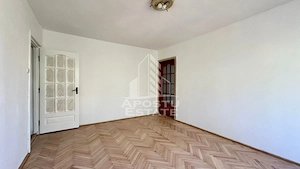 Apartament cu 3 camere si boxa, centrala proprie, Dacia - imagine 2
