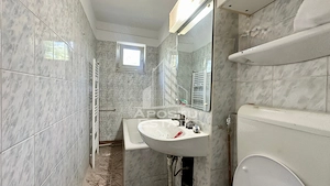 Apartament cu 3 camere si boxa, centrala proprie, Dacia - imagine 8