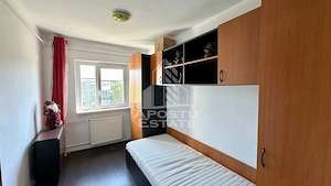 Apartament cu 3 camere, decomandat, zona Lipovei - imagine 5