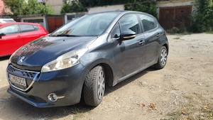 Peugeot 208 cutie Automata