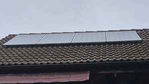 Panouri fotovoltaice 4 buc. + invertor