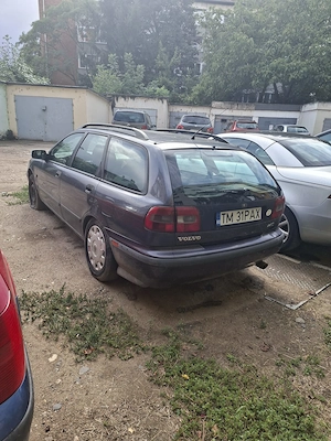 Vând Volvo V40 pentru dezmembrare - imagine 4