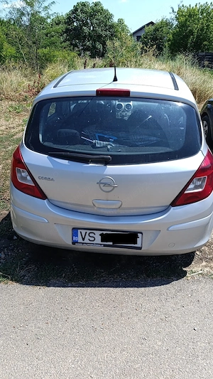 Opel Corsa 2009 - imagine 2