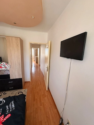 Apartament de vanzare 4 camere  - imagine 2