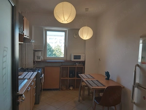 Dau spre închiriere apartament cu 3 camere în Pta. Iancului - imagine 4