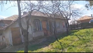 Vând loc de casă (casă) - imagine 4