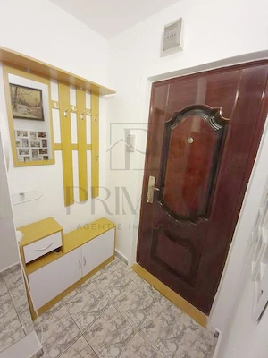 GIROCULU - 1 CAM - RENOVATA - CENTRALA AC - ZONA LINISTITA - imagine 6