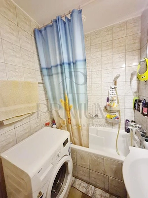 GIROCULU - 1 CAM - RENOVATA - CENTRALA AC - ZONA LINISTITA - imagine 8