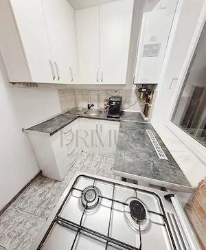 GIROCULU - 1 CAM - RENOVATA - CENTRALA AC - ZONA LINISTITA - imagine 4