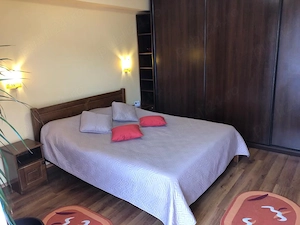 PF inchiriez apartament 2 camere decomandat, et.1 parcare, Buna ziua - imagine 3