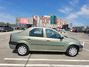 vând Dacia Logan 