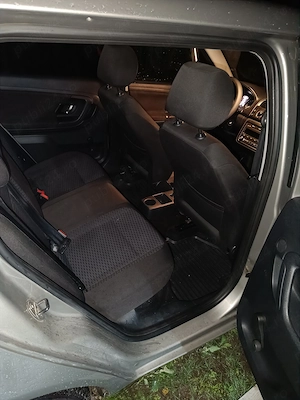 Skoda Fabia 1.2 Benzină an2011 - imagine 7