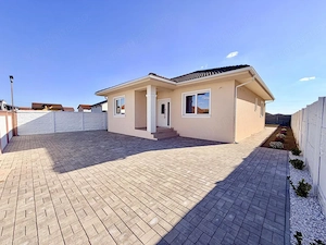 Casa individuala - curte 540 mp - Mosnita - ideala pentru familie - imagine 3