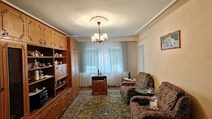 Apartament confort 1 doua camere decomandat 51mp complet mobilat si utilat la cheie str. Rosiorilor