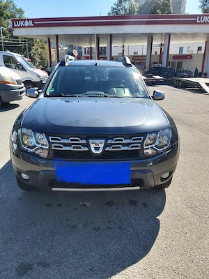 Vând Dacia Duster