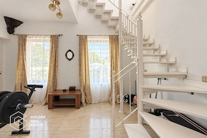 Casa individuala cu garaj si teren 556 mp, str Desseanu - imagine 14