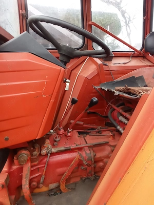 Vând tractor  - imagine 4