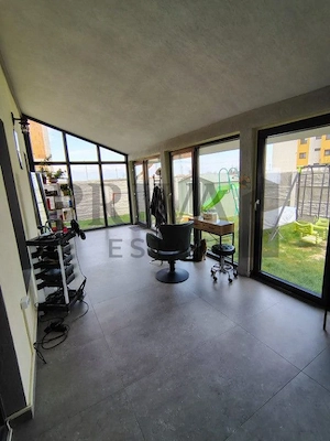 Duplex modern 4 camere, 2 bai, despartit prin camera tehnica Giroc - imagine 13