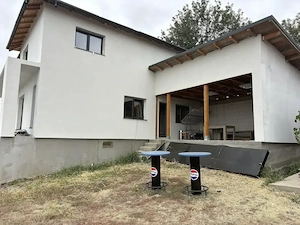 Casa S+P+1, Izolata exterior , 250 mp, zona Sărbătoarea - imagine 2