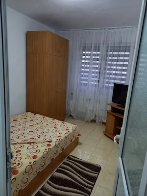 Vând apartament 2 camere str rozelor  - imagine 7