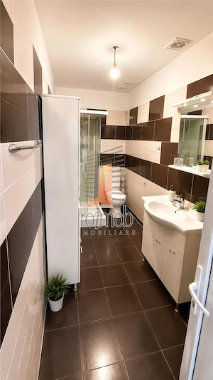 Polona, apartament 4 camere situat la etajul 1 al unei vilute - imagine 5