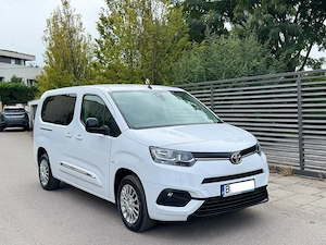 toyota proace, an 2  km 